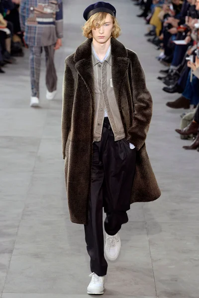 Look 22
